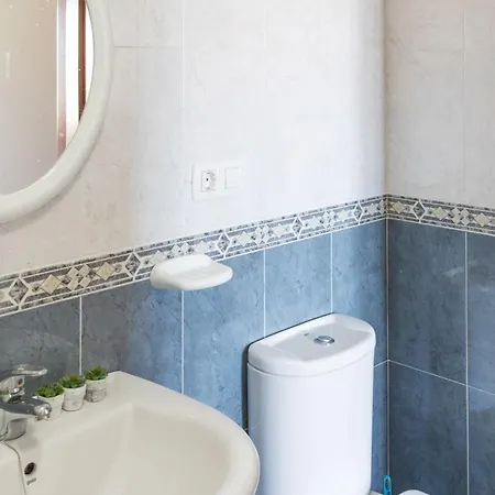 Baruhaus Piscina Y Parking Rianxo Διαμέρισμα