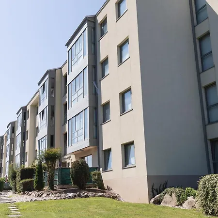 Baruhaus Piscina Y Parking Rianxo